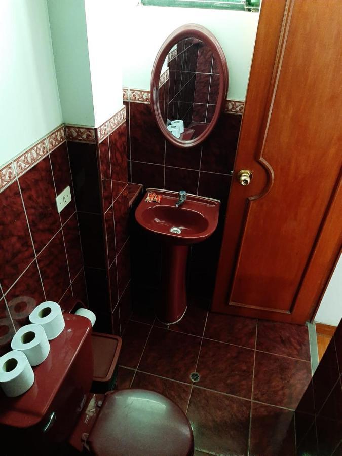 Hostal Don Cristobal Αγιακούτσο Εξωτερικό φωτογραφία